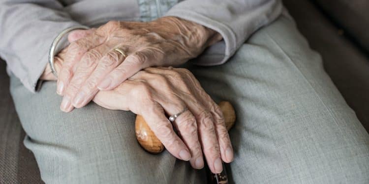Quels sont les avantages de la téléassistance pour les personnes âgées et handicapées ?