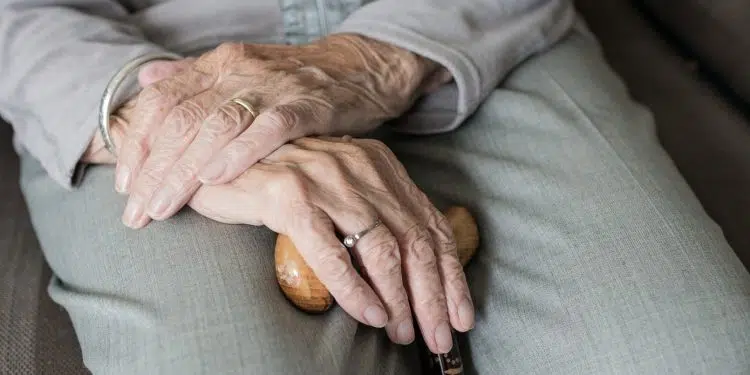 Quels sont les avantages de la téléassistance pour les personnes âgées et handicapées ?